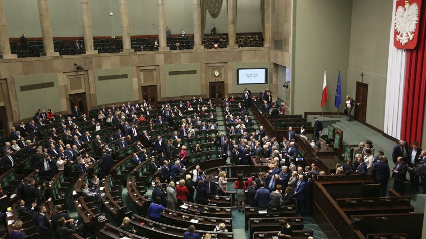 Полша гласува на президентски избори на 28 юни
