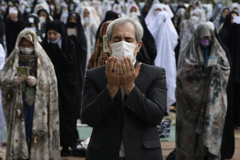 Иран с най-много заразени от близо два месеца