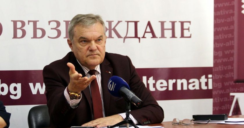 Петков сравни Борисов с късния Живков