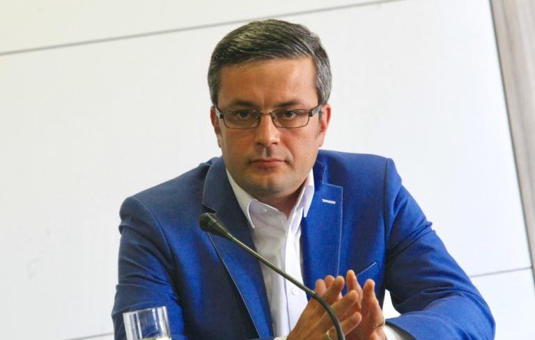 Тома Биков към БСП: Как излизаме от кризата, ако падне кабинетът? 