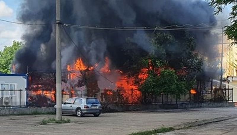 Силен пожар в машиностроителен завод в Криводол