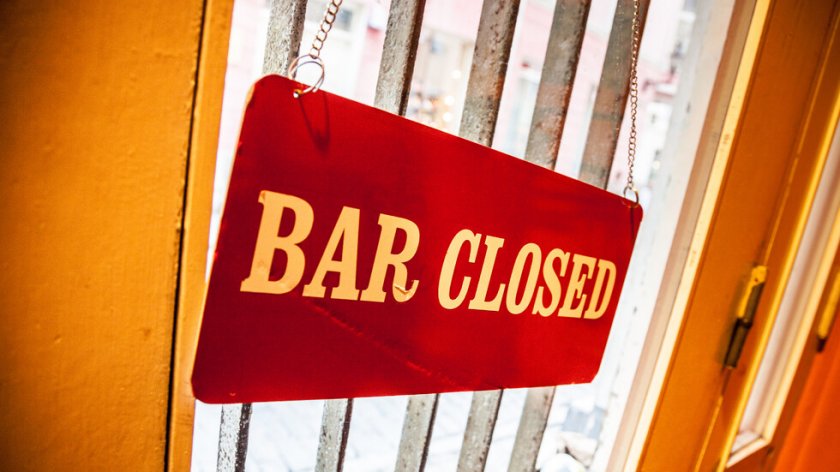 Затварят отново баровете в Лос Анджелис