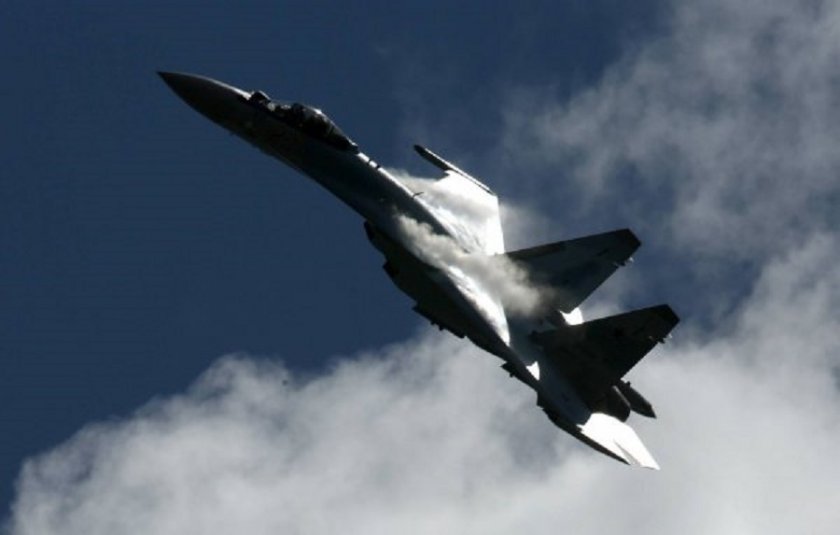 Нов кошмар за НАТО: Русия тества боен рояк изтребители, дирижиран от Су-57