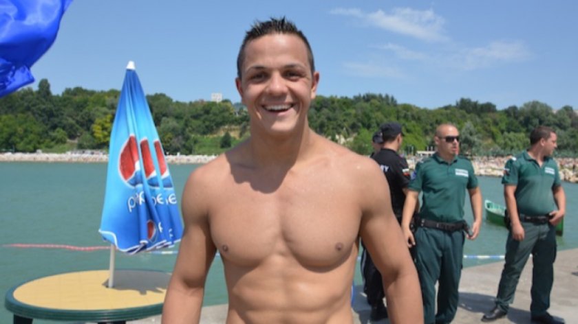 Бургаски плувец ще пробва да счупи световен рекорд