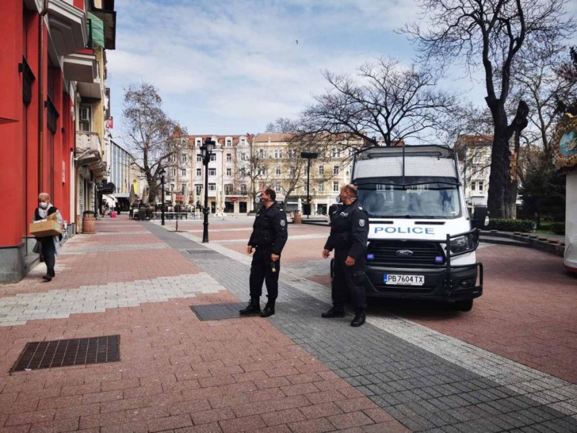 28 криминалисти в Пловдив пратени в отпуск заради вируса 