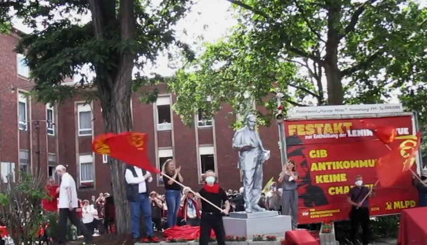 Уникум: В Германия вдигнаха статуя на Ленин