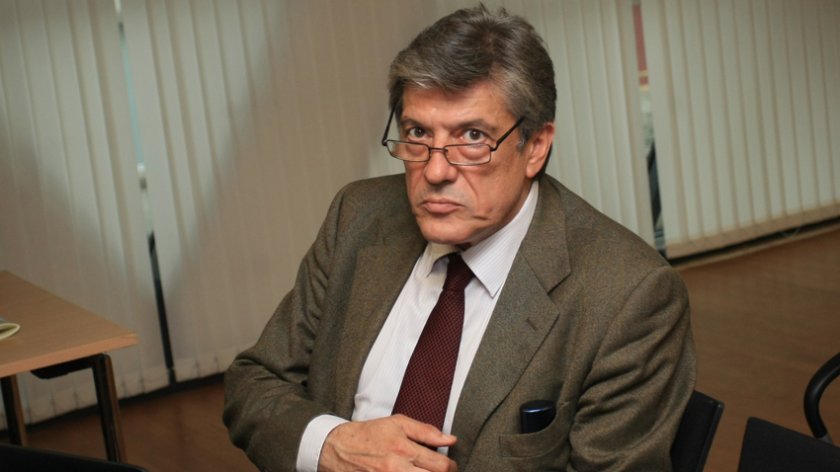 Антоний Гълъбов не очаква оставка на правителството
