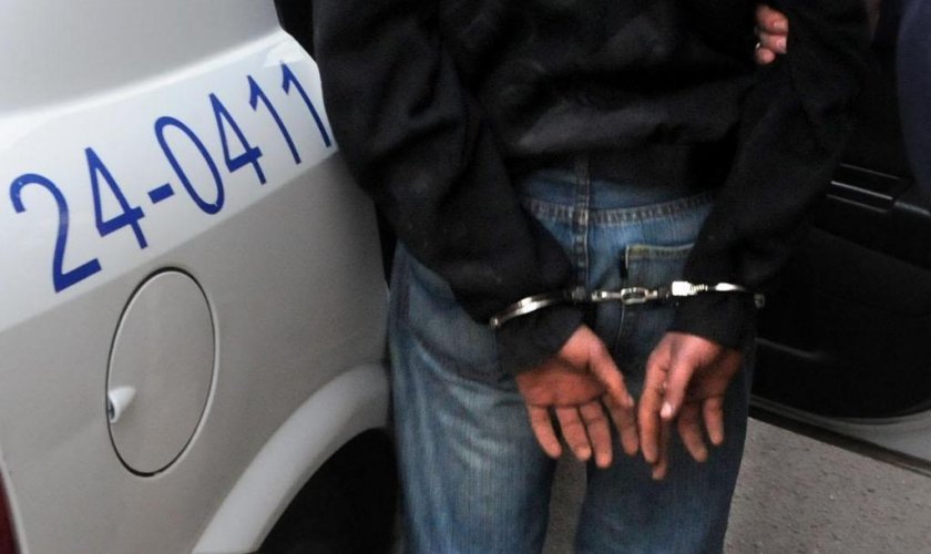Петима са задържани при полицейска операция в Хисаря