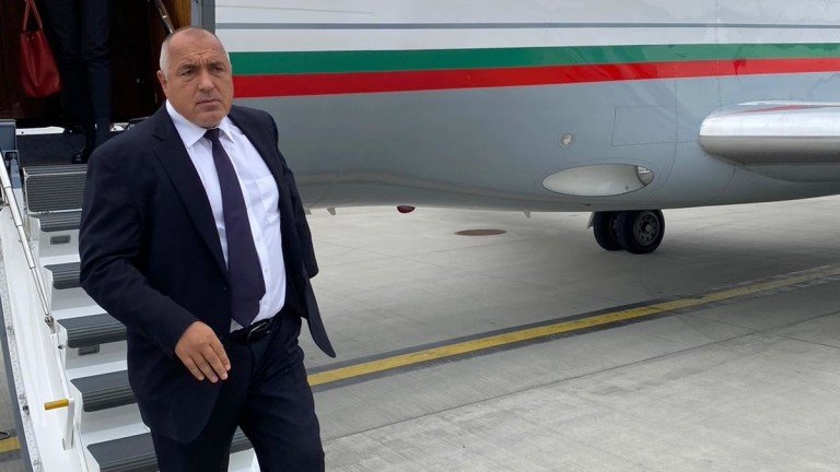 "Да, България" пробва да заклещи Борисов на правителствения ВИП