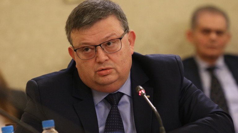 Комисията на Цацаров подпука 3-ма кметове