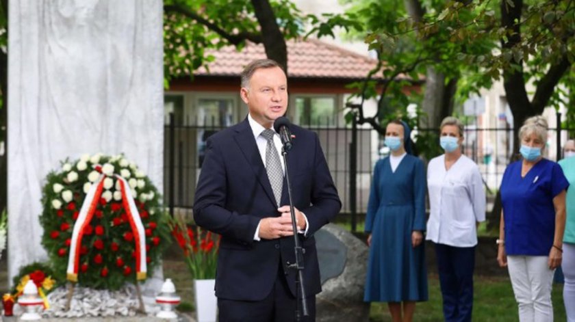 Новият-стар президент на Полша встъпи в длъжност