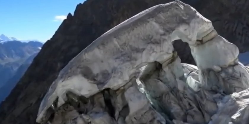 Топящ се ледник евакуира долина в Италия (ВИДЕО)