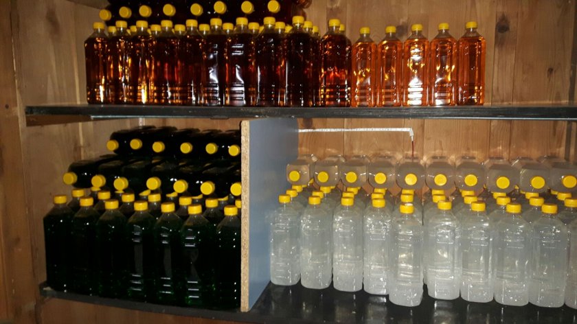 Конфискуваха 118 литра алкохол на "Дунав мост"