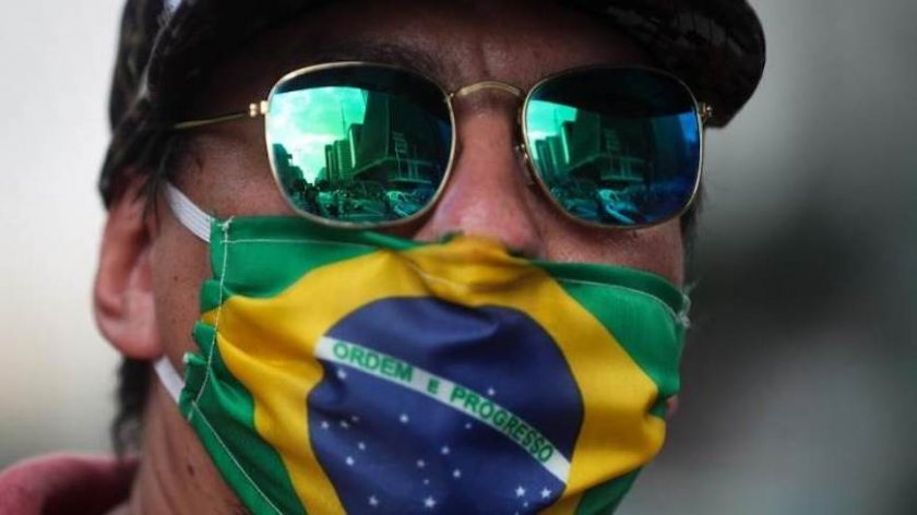Бразилия: 100 000 жертви от коронавирус и 3-дневен траур
