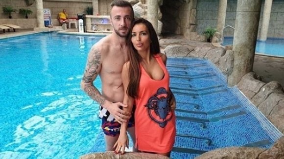 Футболистът Мартин Тошев се ожени за сексбомба от фонд "Земеделие"