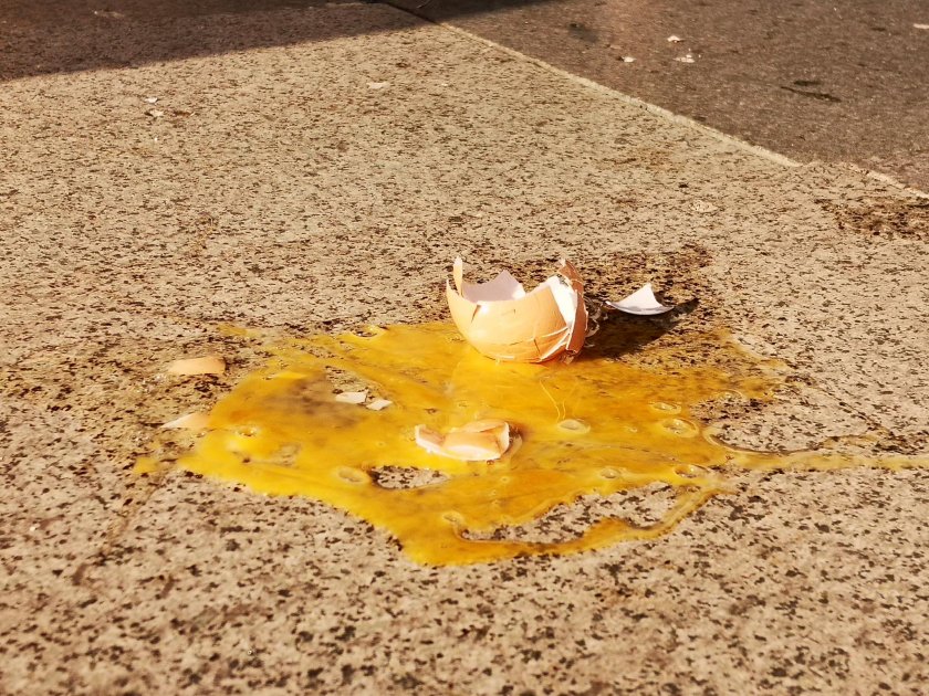 Хамид Хамид от ДПС стана жертва на атака с...яйца 