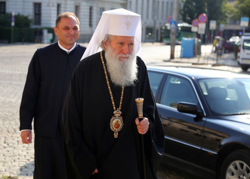 Патриарх Неофит: Разум за младите по площадите