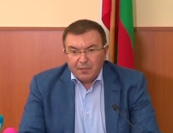 Здравният министър: В Добрич ситуацията е кризисна, но има решение