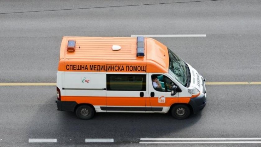 Пет коли се нанизаха на пътя Бургас-Ветрен