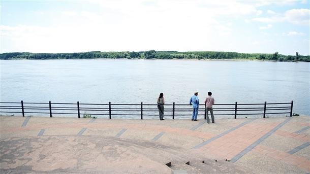 И Румъния издирва момчето, скочило в Дунав