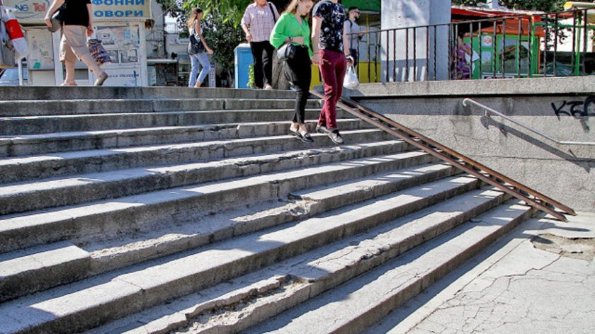 Трагедия! Мъж почина на подлеза на Централна гара в Пловдив