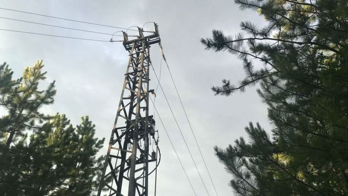 Вкараха в ареста мъжете, крали ток за криптовалута в Кюстендил