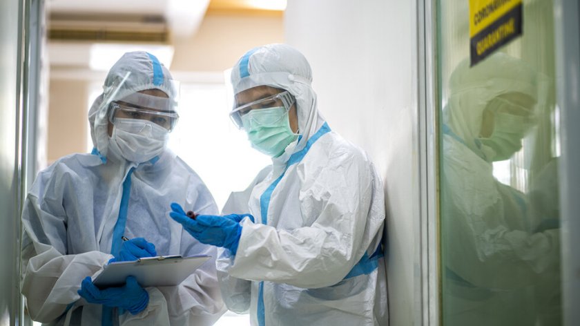 Бум на COVID-19 без симптоми в Китай, подозират нов щам на вируса