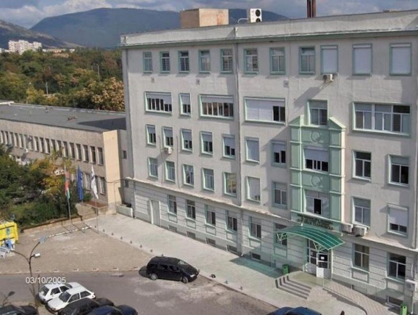 Заразените медици в Сливенско се увеличават страховито