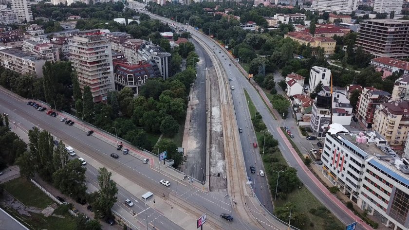 Възобновяват движението по бул. „България“ в София