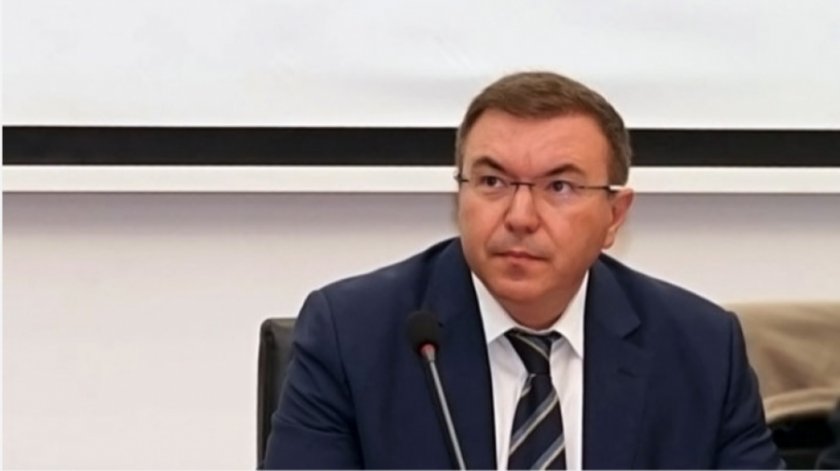 Министър Ангелов: Направих си тест за коронавирус преди 3-4 седмици