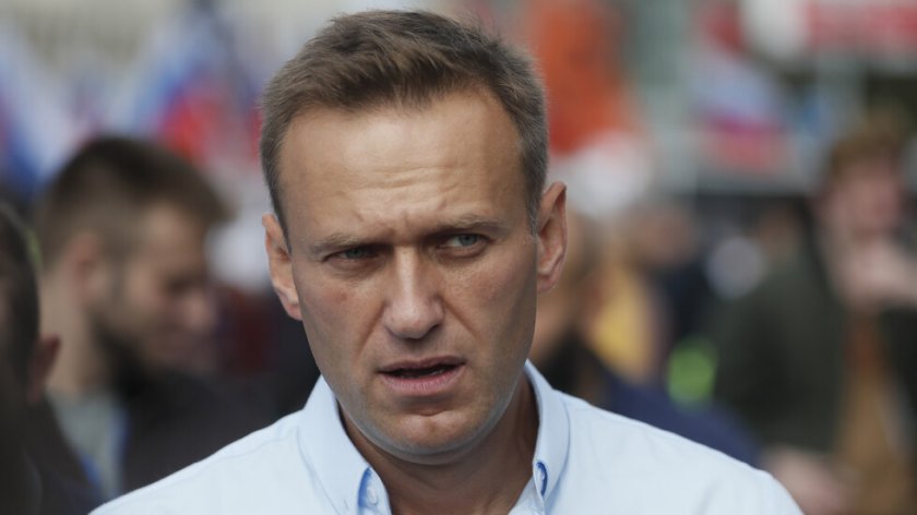 Алексей Навални вече ходи самостоятелно