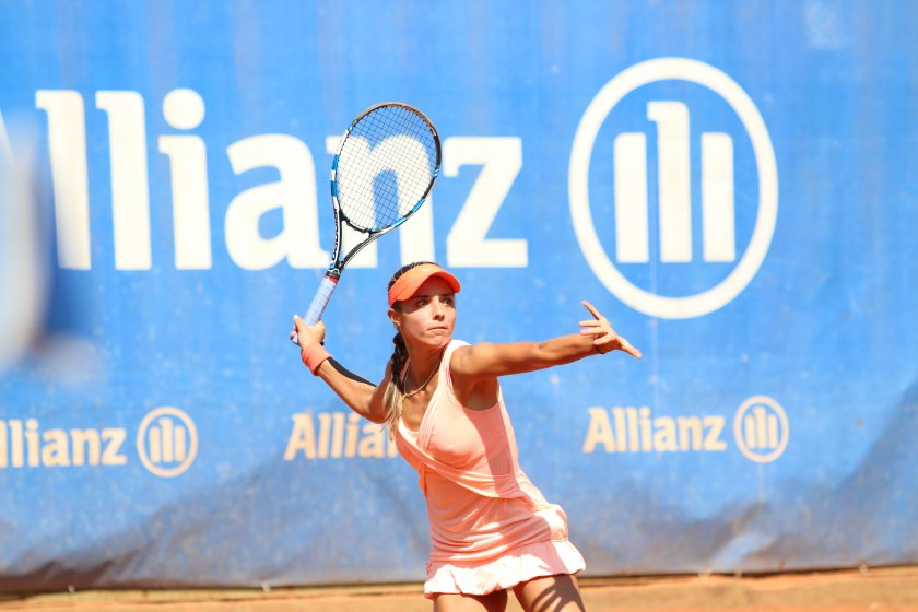 Вики Томова на полуфинал във Франция