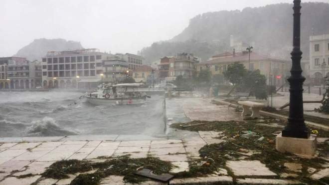 Няма пострадали българи в Гърция заради циклона "Янос"