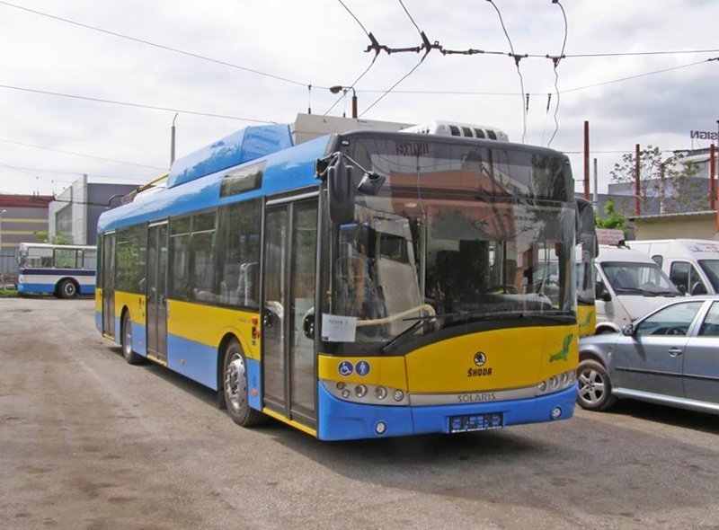 Автобуси и тролеи с променен маршрут заради метрото 