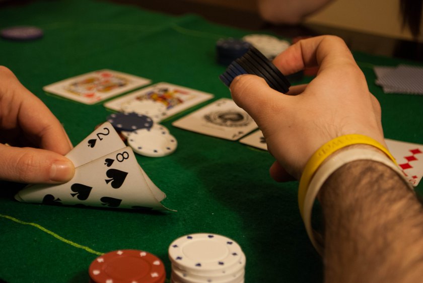 Майстор! Българин удари близо 190 000 долара от покер!