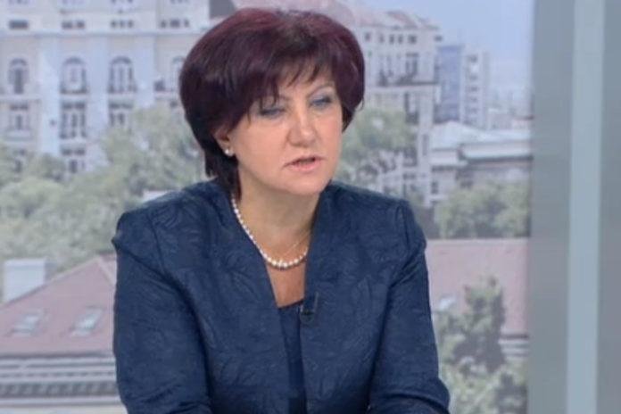 Караянчева: Даже избиратели на БСП ме молят за хартиени бюлетини 