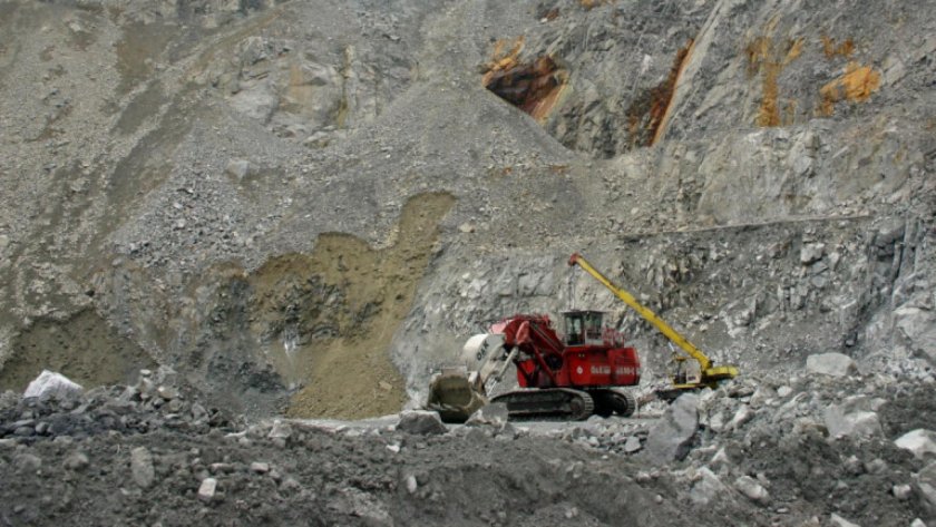 Скала счупи ръка на миньор край Златоград