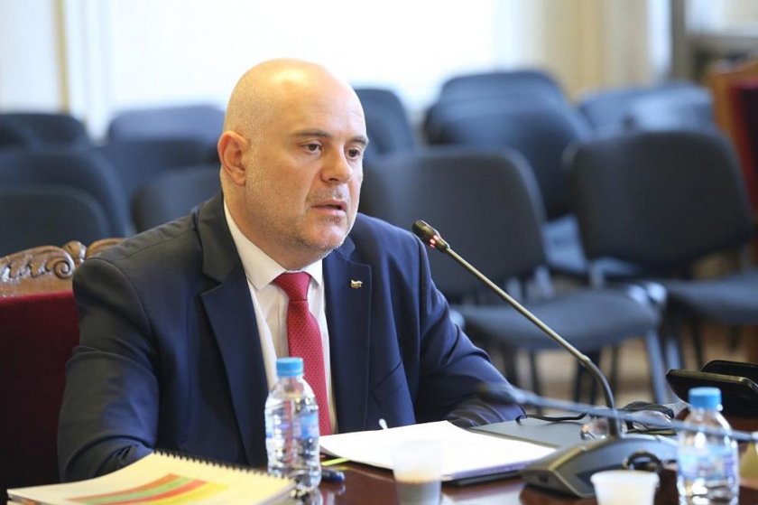 Гешев: Прокуратурата няма да участва в предизборния процес