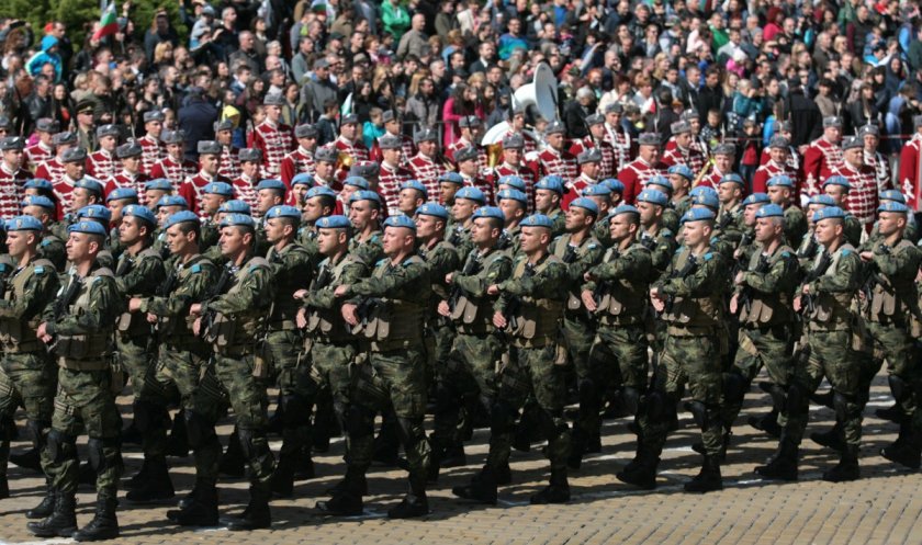 Изненада! Пандемията може да попречи на модернизирането на армията ни