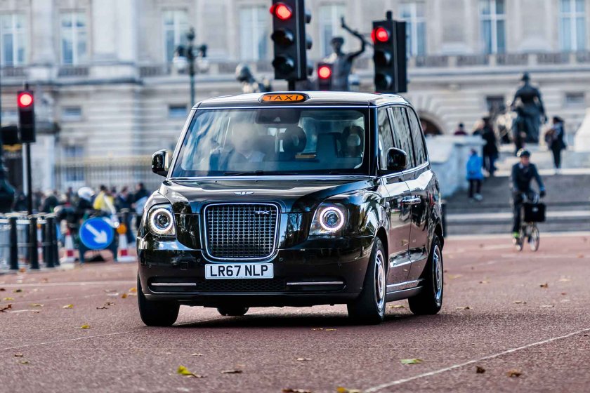 ШОК И УЖАС: Наш таксиджия пребит от пръдльо в Лондон