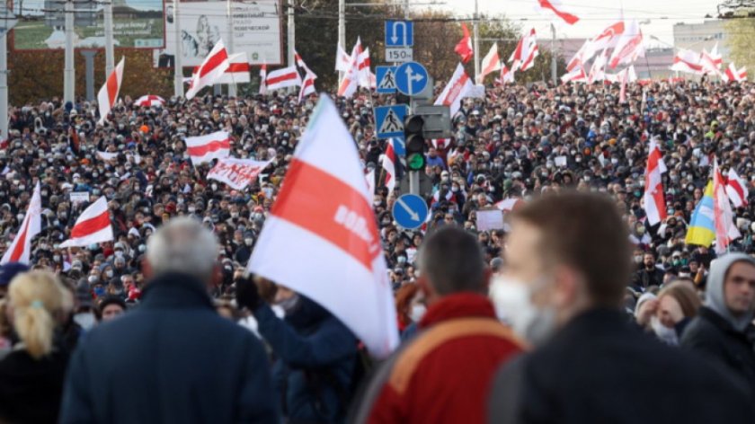 Задържаха над 200 протестиращи в Беларус