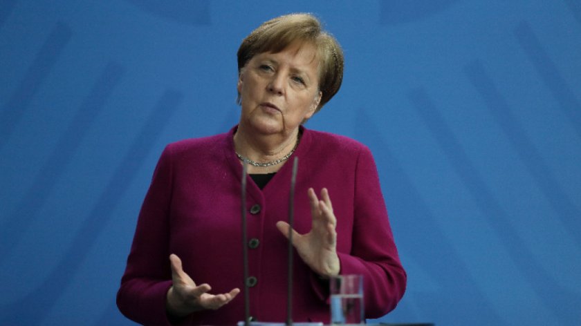 Меркел: Стойте си у дома