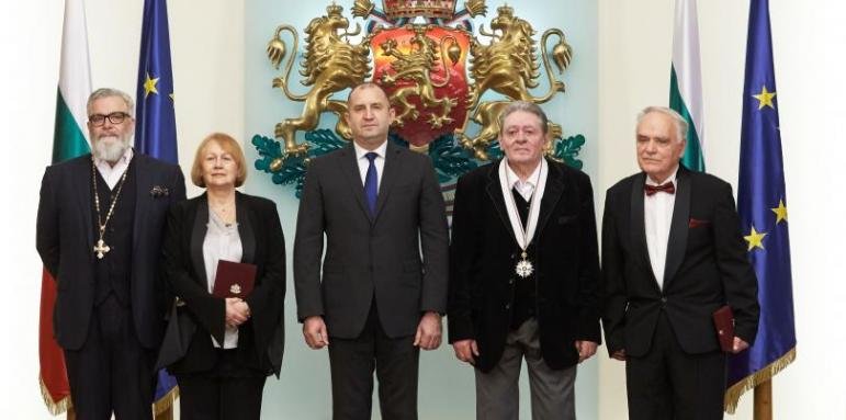 Радев раздава ордени, Симеон Идакиев получава "Св. св. Кирил и Методий"