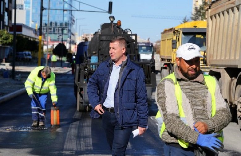 Ново 20: Дъждът бави важен ремонт на пътя в София