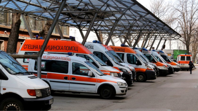 Криза: В Спешна помощ в София работят 18 екипа, нужни са 80