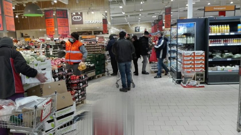 В Пловдив връщат пропускателния режим в магазините 