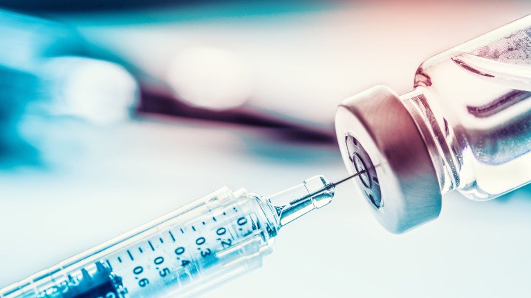 EК не преговаря за ваксини срещу Covid-19 с Китай и Русия 