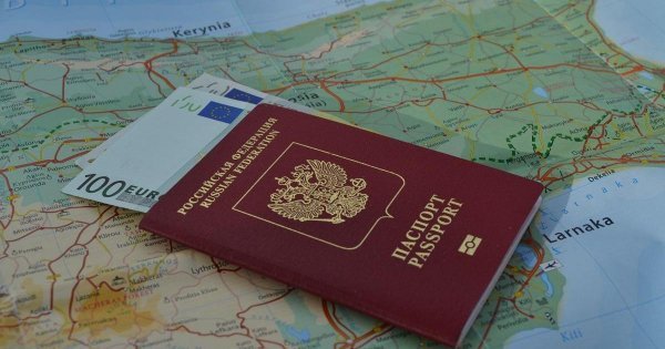 Правната комисия: Отпадат "златните паспорти"