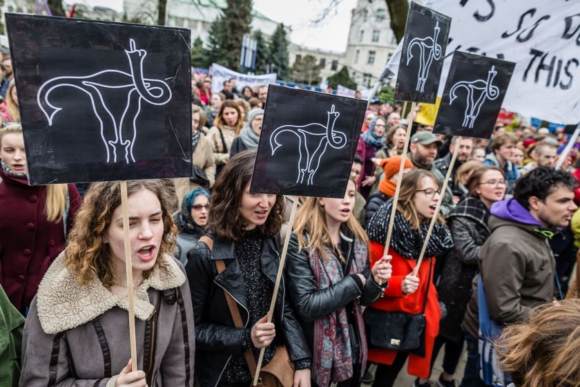 Стачка на жените в Полша заради забраната за аборт