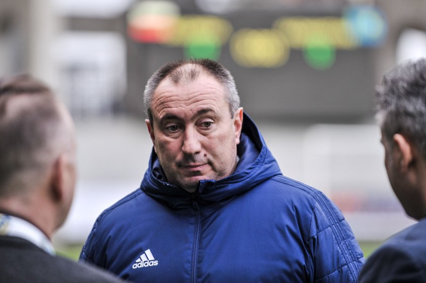 Треньорски неволи: Мъри Стоилов близо до Лудогорец, Левски стартира преговори с Стоянович